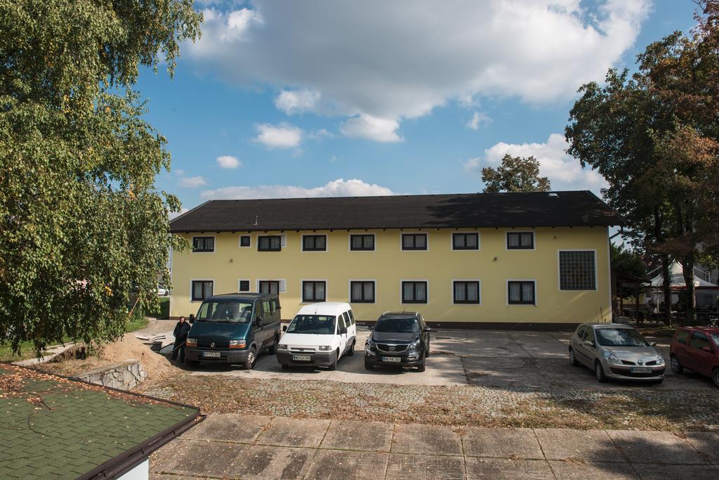 Hostel M Máribor Exterior foto